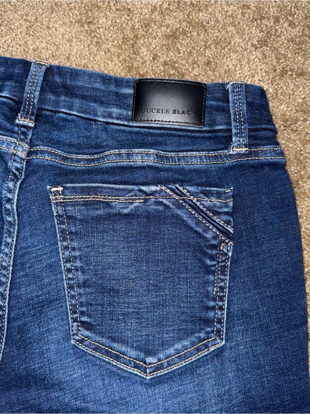 Buckle Black NWOT Fit No. 53 Stretch Jean Shorts Mid Rise 3” Shortie Sz 27 Dark - Picture 4 of 9